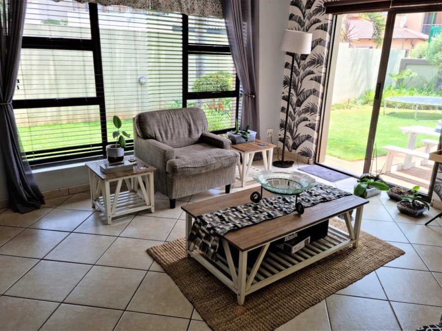 5 Bedroom Property for Sale in Melodie North West